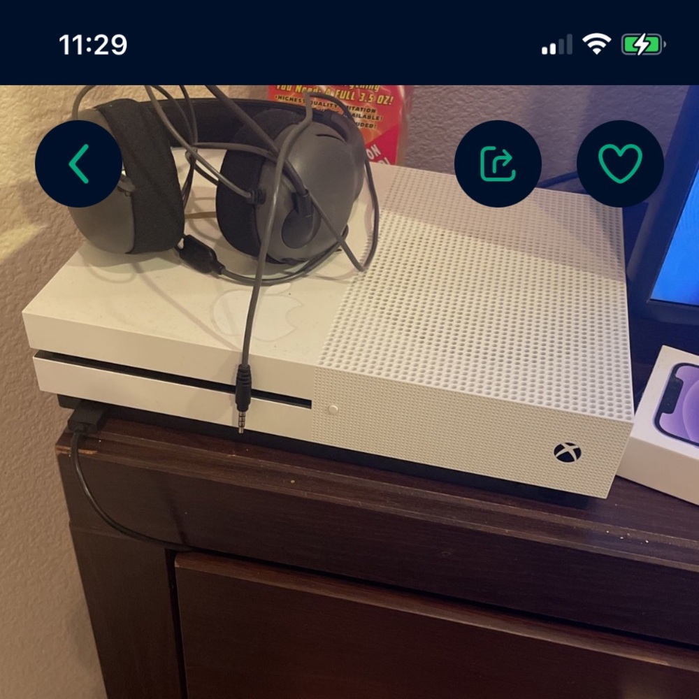 Xbox one 1tb with extras